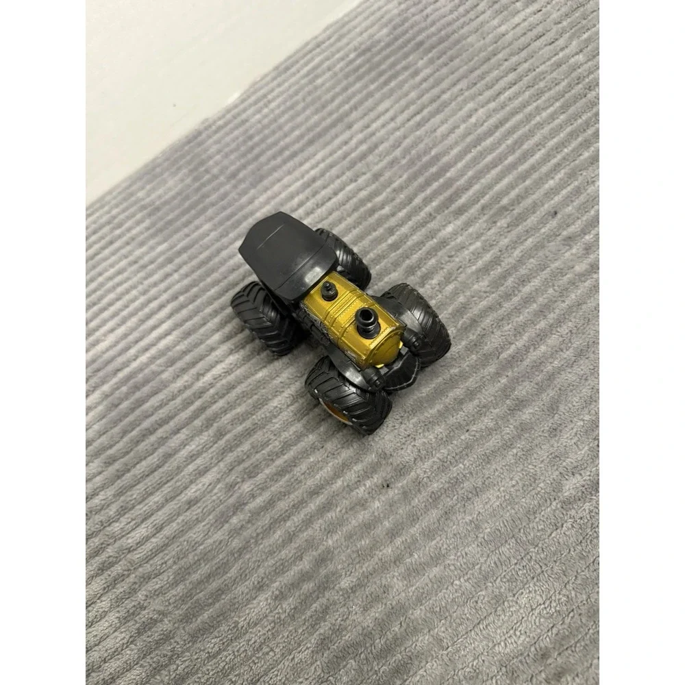 Hot Wheels Monster Truck LOCO PUNK Steam Engine  1:64 Diecast Black & Gold